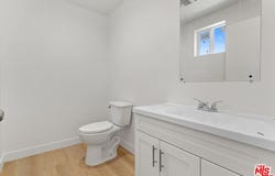 707 W 80th St, Los Angeles, CA 90044