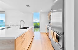 16385 Biscayne Blvd, North Miami Beach, FL 33160