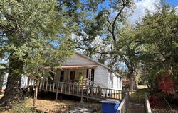110 N Bolivar, San Augustine, TX 75972