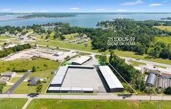 25100 U.S. 59, Grove, OK 74344