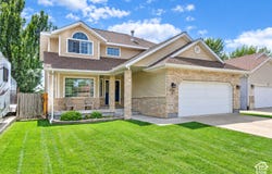 236 E ASHBROOK Cir, Midvale, UT 84047
