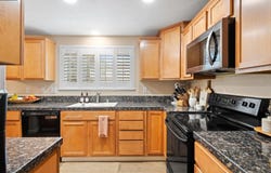 2721 Oak Rd, Walnut Creek, CA 94597