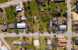 314 E Pecan St, Taylor, TX 76574