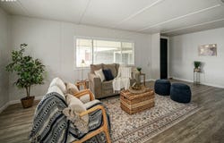 612 N CASCADE Dr, Woodburn, OR 97071