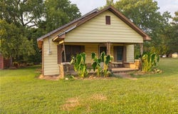 1610 E Main ST, Lavaca, AR 72941