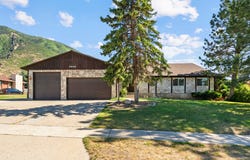 2444 E HIGH MOUNTAIN Dr, Sandy, UT 84092
