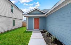 212 Surrey Oaks, Maxwell, TX 78656