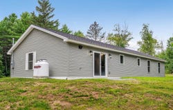 16 Pomroy Lane, Levant, ME 04456