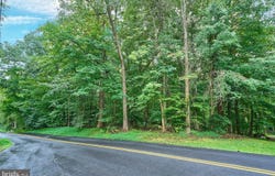 9113 JEFFERY RD, GREAT FALLS, VA 22066