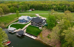 10028 E Pineridge Drive, Effingham, IL 62401
