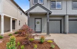 1564 Brown St, Woodburn, OR 97071
