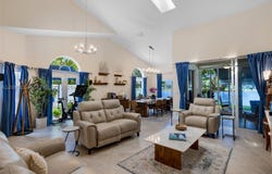 4107 Carriage Dr, Pompano Beach, FL 33069