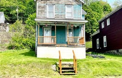 309 1st, Johnsonburg, PA 15845