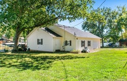 32168 Venture Rd., Stover, MO 65078