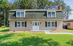 1202 ELM AVE, GROTTOES, VA 24441