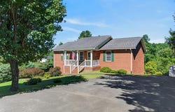 110 Williams St, Galax, VA 24333