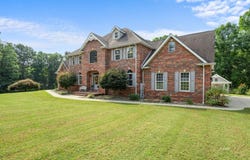 464 Oak Ridge Dr, Gallipolis, OH 45631