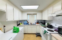 32 S Commonsway Drive, Portland, TX 78374