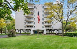 275 N Portage Path, Akron, OH 44303
