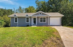 314 E 17th Street, Kearney, MO 64060