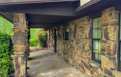 1808 Coon Creek Dr, Eufaula, OK 74432