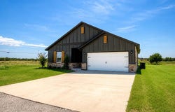 5661 Grassland Drive, Guthrie, OK 73044