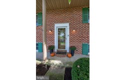 303 BROAD Street, AKRON, PA 17501