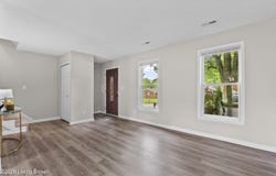 6743 Vandre Ave, Louisville, KY 40228