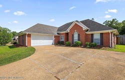 135 Stratford Drive, Madison, MS 39110