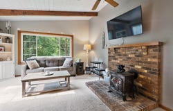 5665 Hagberg Rd, Hermantown, MN 55811
