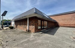 225 E Washington Ave, Athens, TN 37303