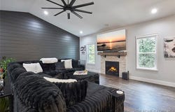 137 Spring Road, Lake Ozark, MO 65049