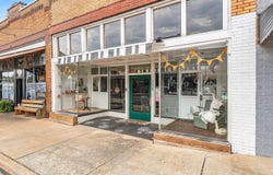 208 Main Street, Crane, MO 65633