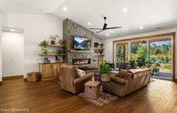 157 Whiskey Jack Cir, Sandpoint, ID 83864