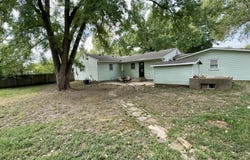 1350 N Taylor, El Dorado, KS 67042