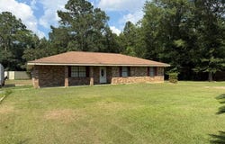 388 Ozona Rd, Picayune, MS 39466