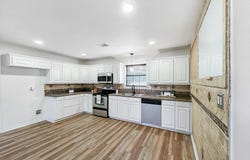 697 County Road 166, Whitesboro, TX 76273