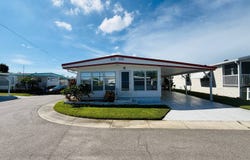 1415 Main St, Dunedin, FL 34698