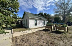 201 Leiter Avenue, Lingle, WY 82223