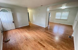808 Sunset Circle, Streamwood, IL 60107