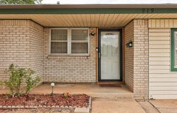 919 N Norman Avenue, Moore, OK 73160