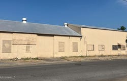 1836 U.s. 82, Greenville, MS 38703