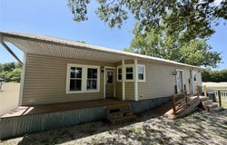 100 E Austin Street, Leonard, TX 75452