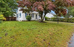 33 Betsy Williams Drive, Warwick, RI 02889