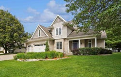 809 Eagle Ridge Road, Cedar Falls, IA 50613