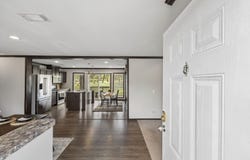30 TERRY LN, Lytle, TX 78052