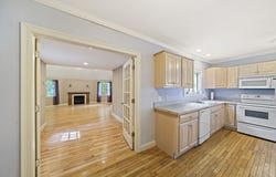 38 Grove St, Kingston, MA 02364