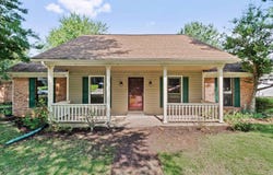 1023 HUNTERS POINT Dr, Memphis, TN 38018