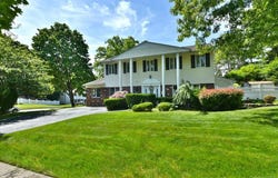 22 Chatham Road, Commack, NY 11725