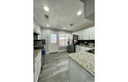 1051 COUNTRY CLUB DR, Seguin, TX 78155